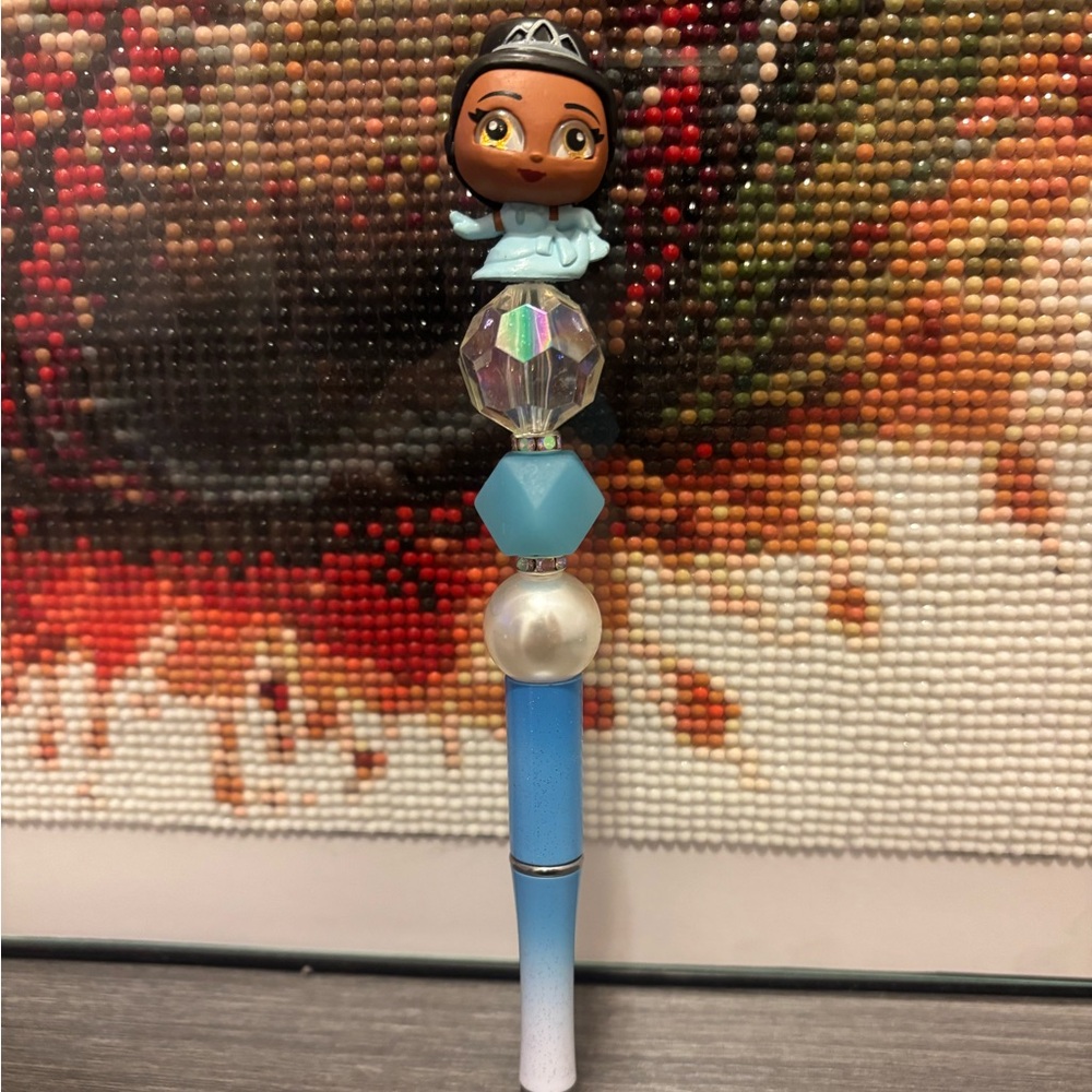 Blue and White Beaded Pen with Tiana princess Topper